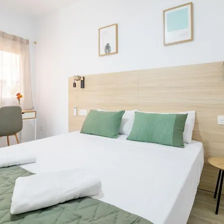 Apartamento Modern And Stylish 1: Terrace And Pool