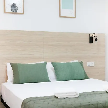 Apartamento Modern And Stylish 1: Terrace And Pool *